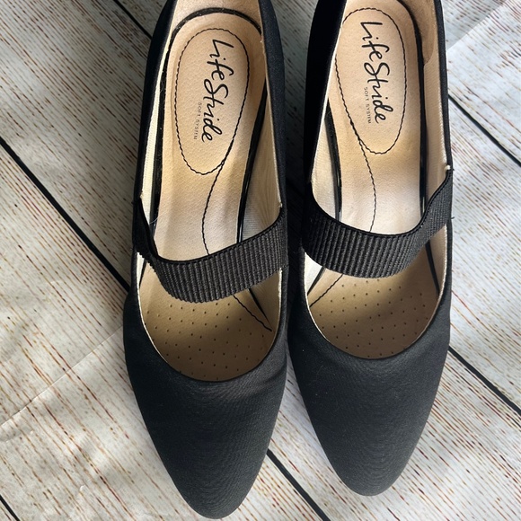 LifeStride Gia Wedge Mary-Jane, Size 8, Black - Picture 4 of 5